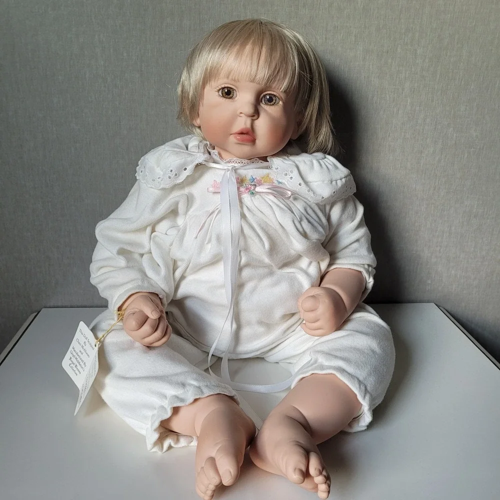 1998 Royal Vienna Doll 